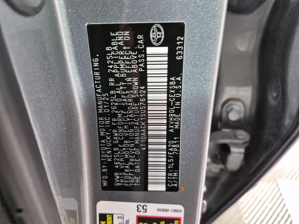 2025 Toyota Camry SE