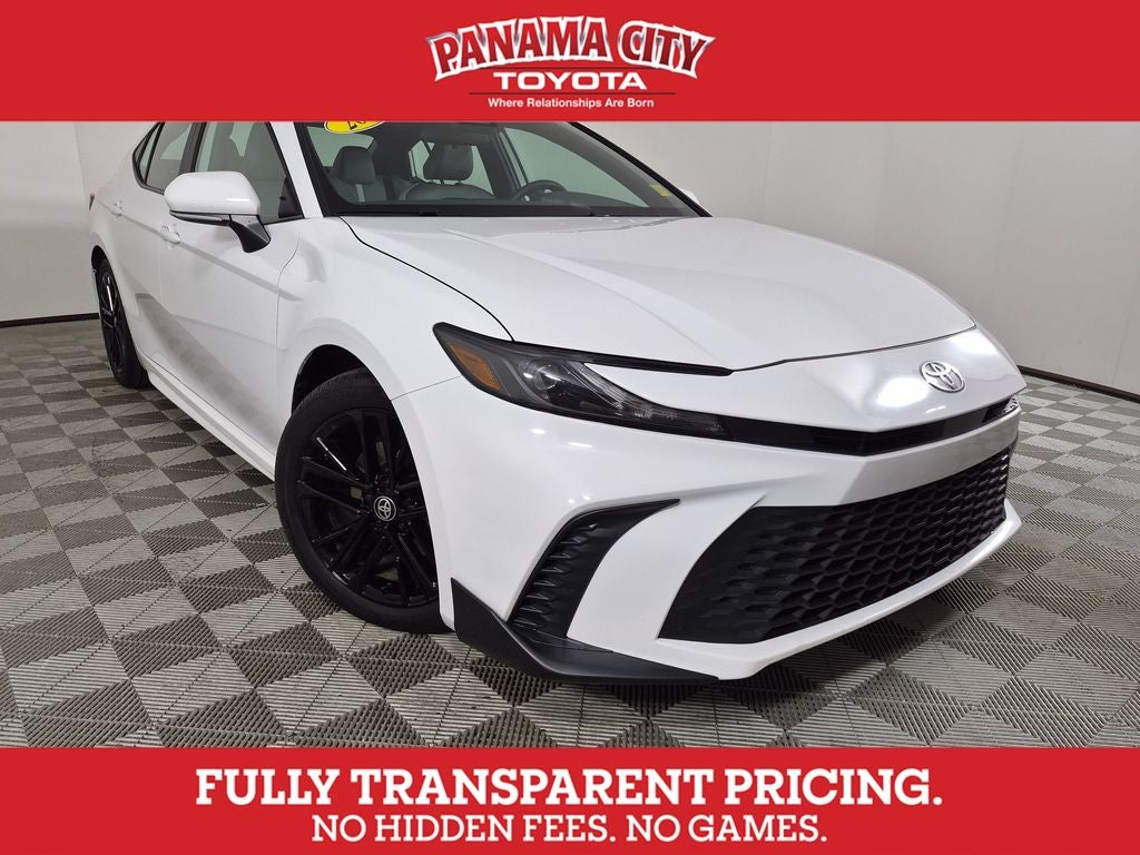 2025 Toyota Camry SE