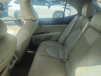 2020 Toyota Camry Hybrid XLE