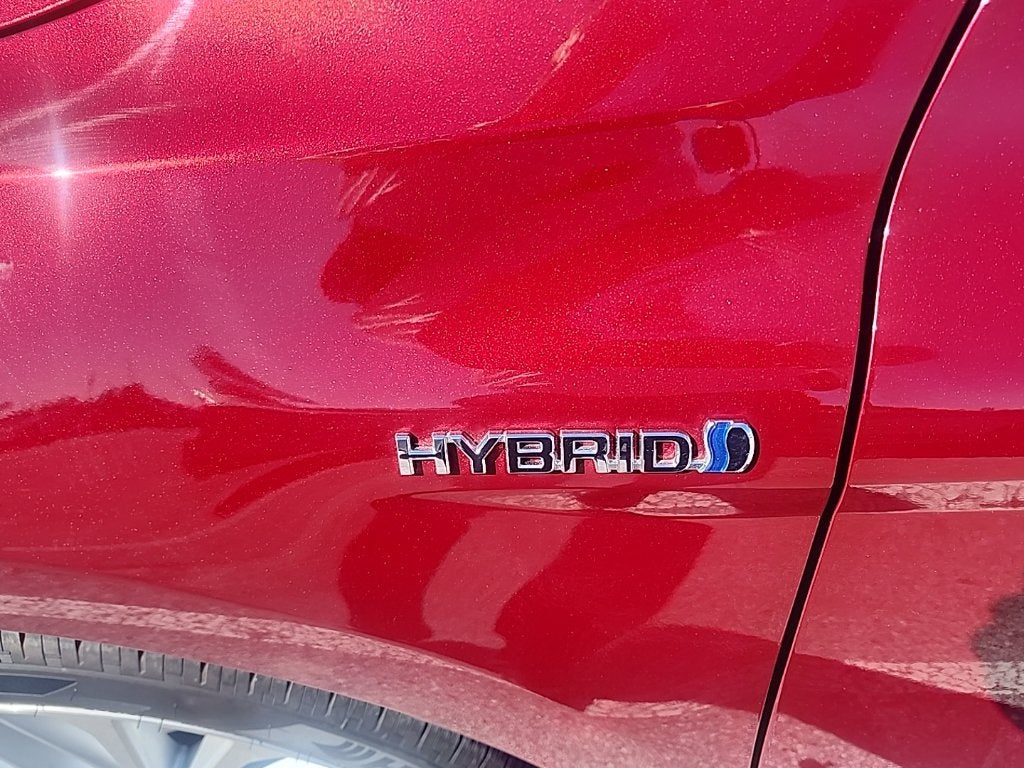 2020 Toyota Camry Hybrid XLE