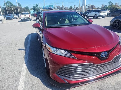 2020 Toyota Camry Hybrid XLE
