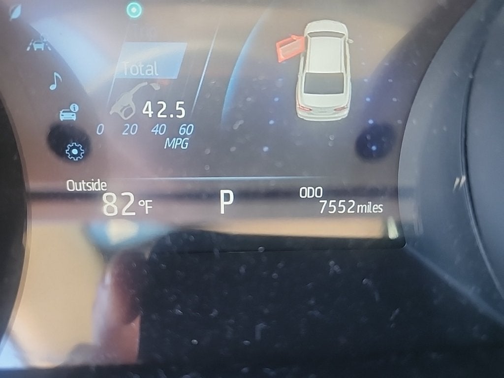 2020 Toyota Camry Hybrid XLE