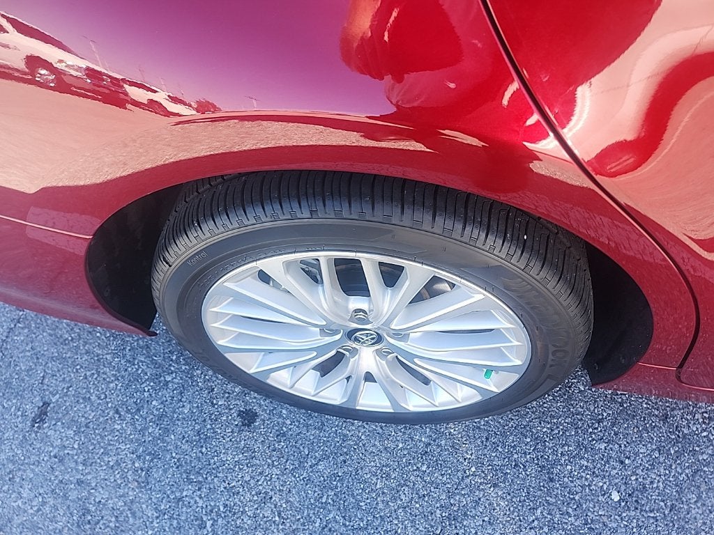 2020 Toyota Camry Hybrid XLE
