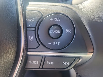 2020 Toyota Camry Hybrid XLE
