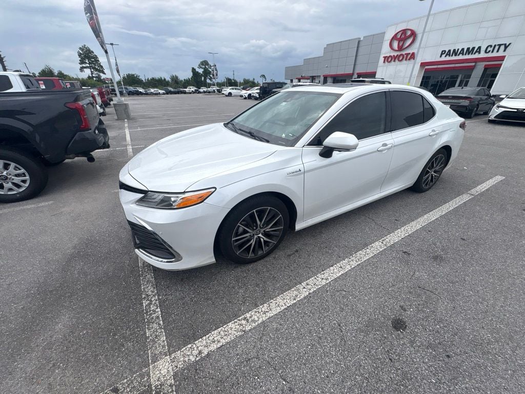 2021 Toyota Camry Hybrid XLE