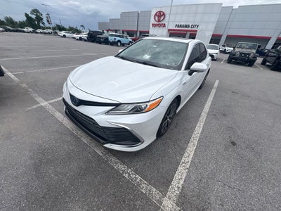 2021 Toyota Camry Hybrid XLE