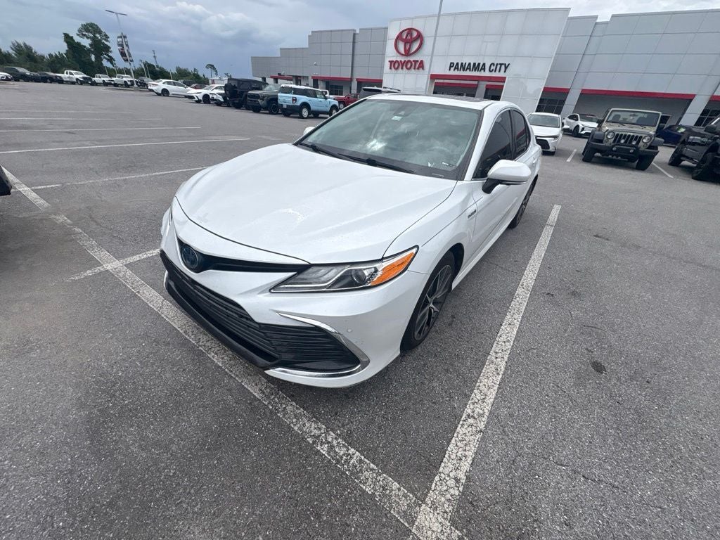 2021 Toyota Camry Hybrid XLE