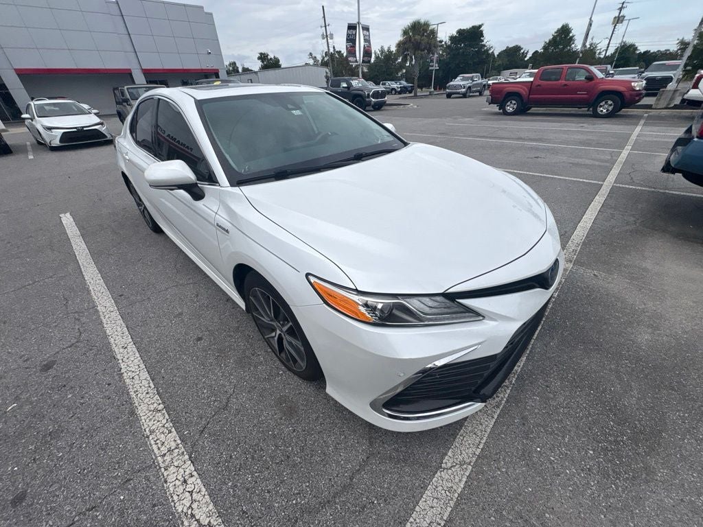 2021 Toyota Camry Hybrid XLE