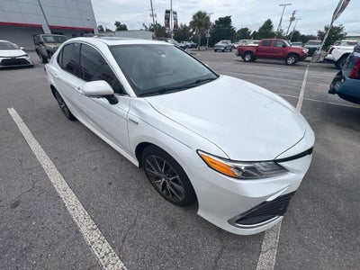 2021 Toyota Camry Hybrid XLE