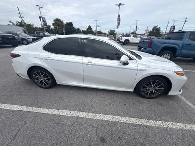 2021 Toyota Camry Hybrid XLE