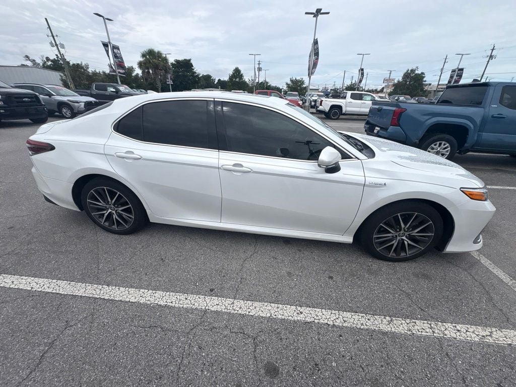 2021 Toyota Camry Hybrid XLE