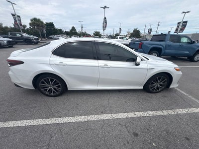 2021 Toyota Camry Hybrid XLE