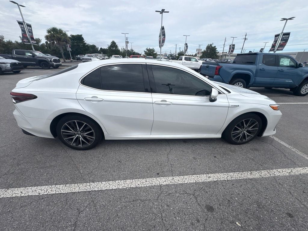 2021 Toyota Camry Hybrid XLE