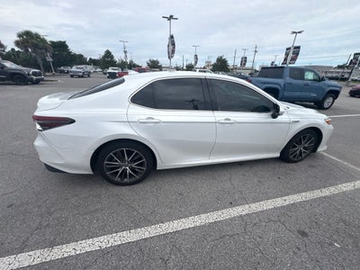 2021 Toyota Camry Hybrid XLE