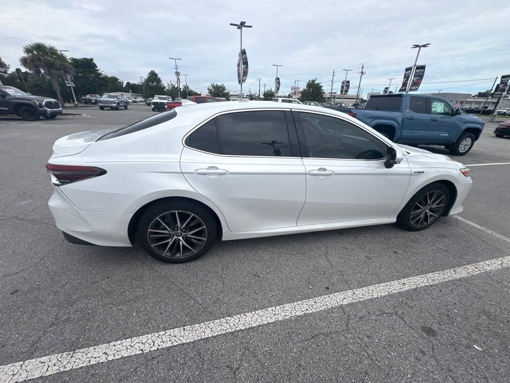 2021 Toyota Camry Hybrid XLE