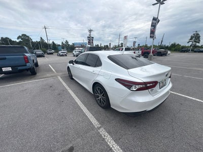 2021 Toyota Camry Hybrid XLE
