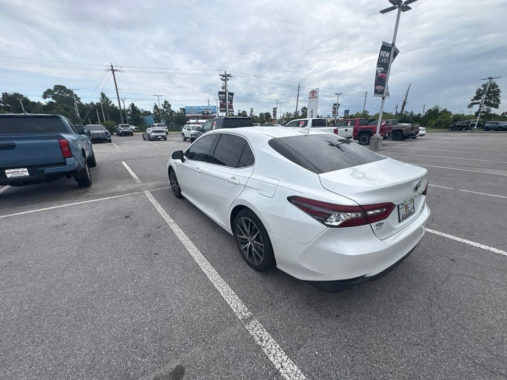 2021 Toyota Camry Hybrid XLE