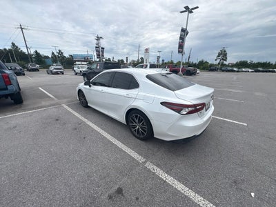 2021 Toyota Camry Hybrid XLE