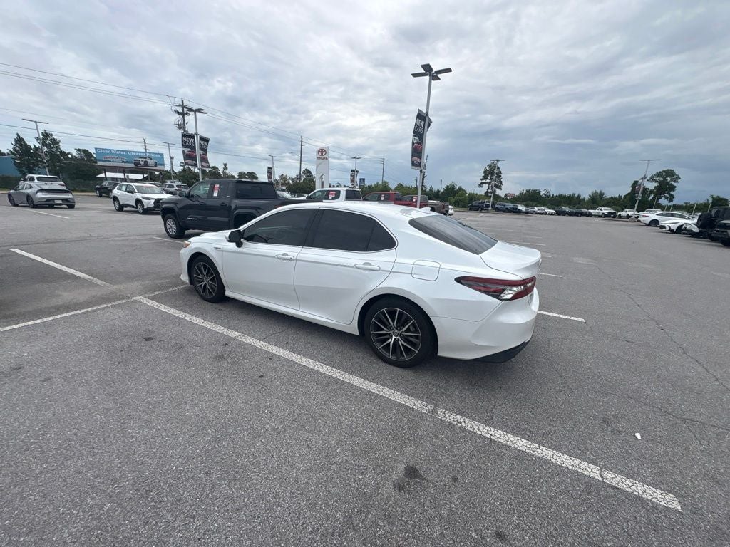 2021 Toyota Camry Hybrid XLE