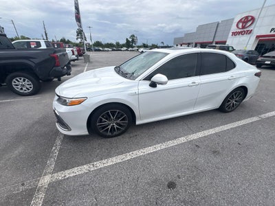 2021 Toyota Camry Hybrid XLE