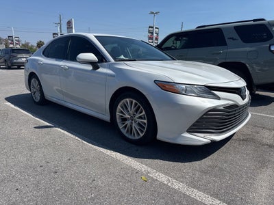 2020 Toyota Camry Hybrid XLE