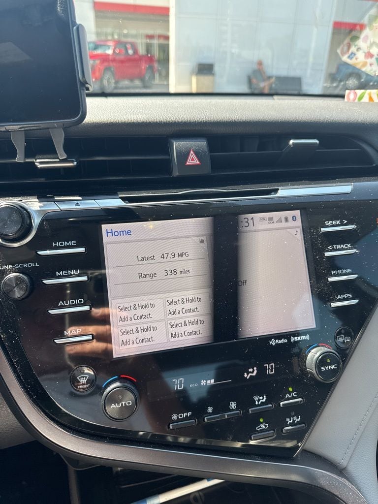 2020 Toyota Camry Hybrid XLE