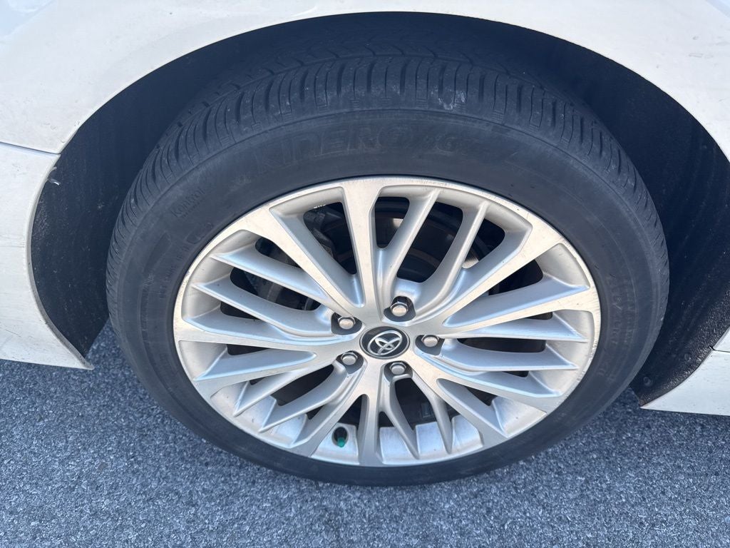 2020 Toyota Camry Hybrid XLE