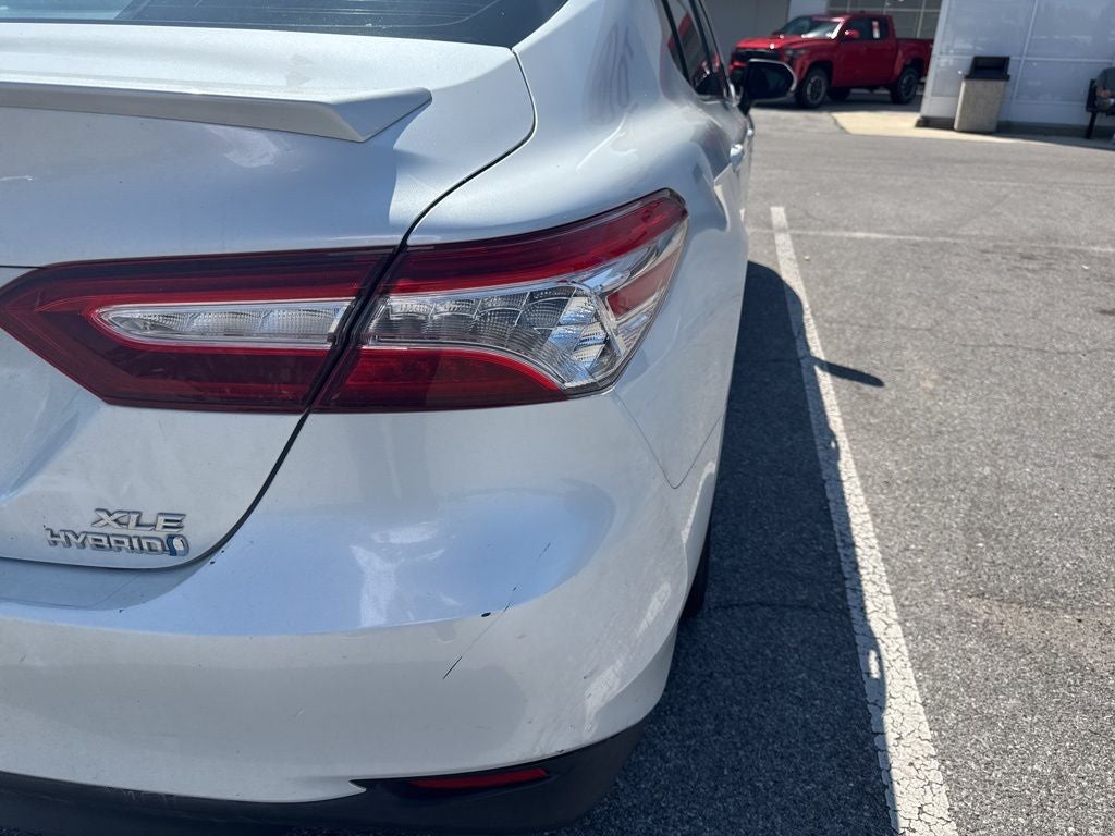 2020 Toyota Camry Hybrid XLE