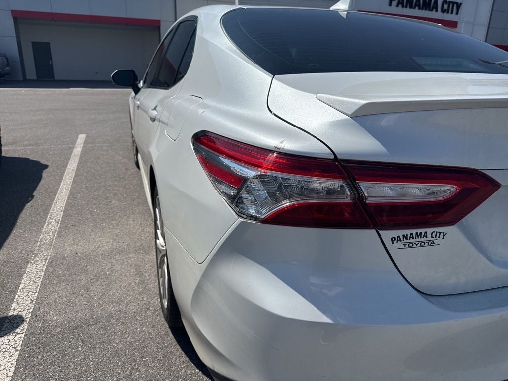 2020 Toyota Camry Hybrid XLE