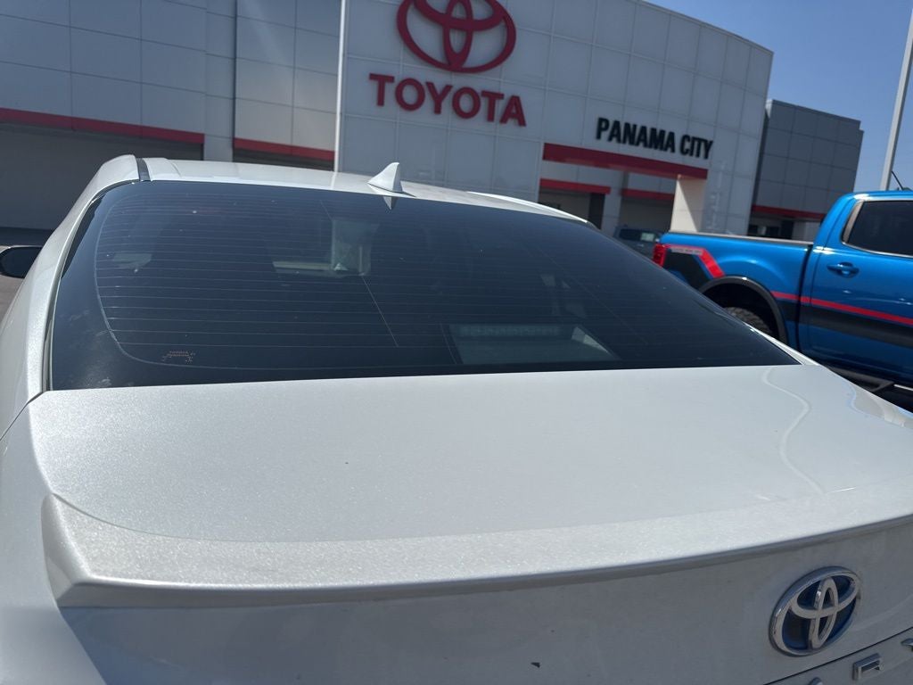 2020 Toyota Camry Hybrid XLE