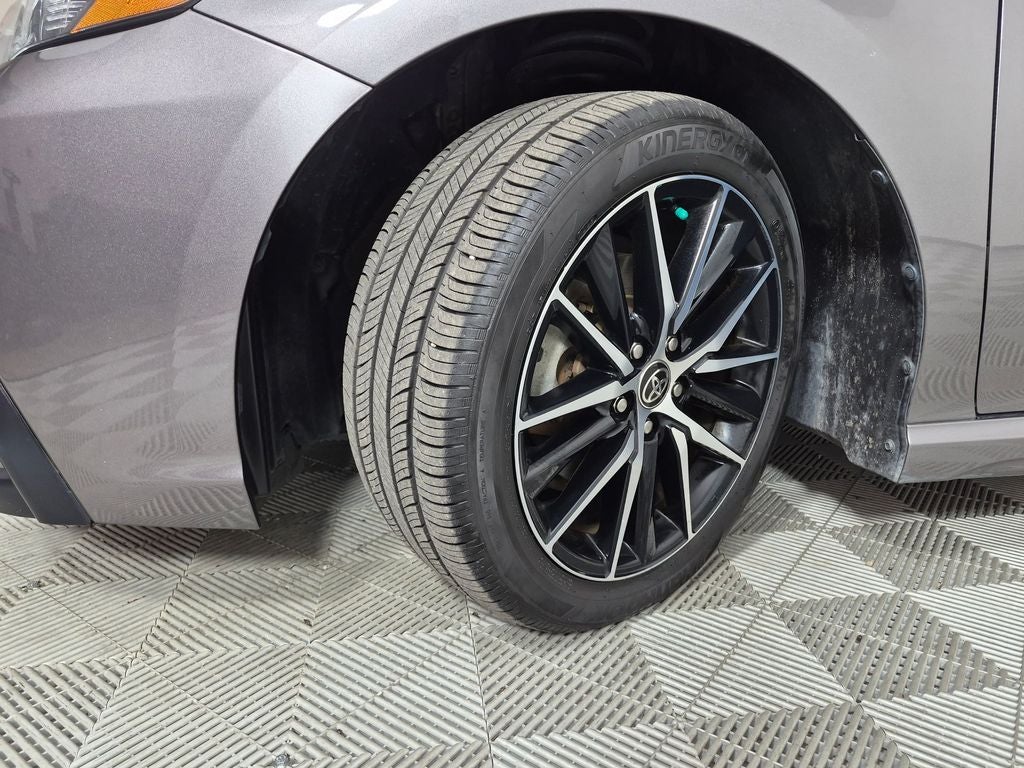 2021 Toyota Camry Hybrid SE