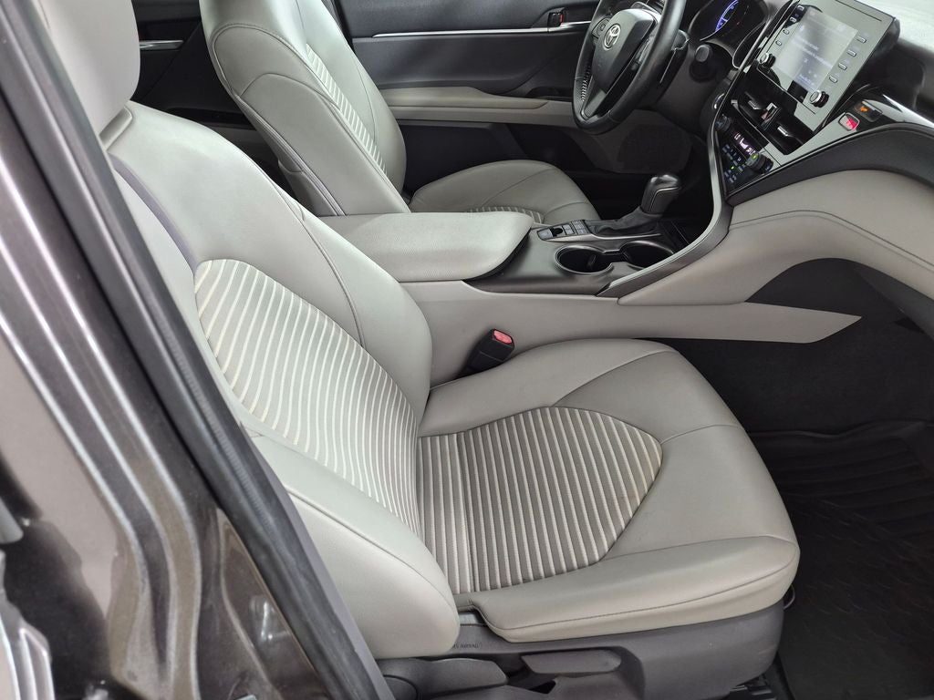 2021 Toyota Camry Hybrid SE