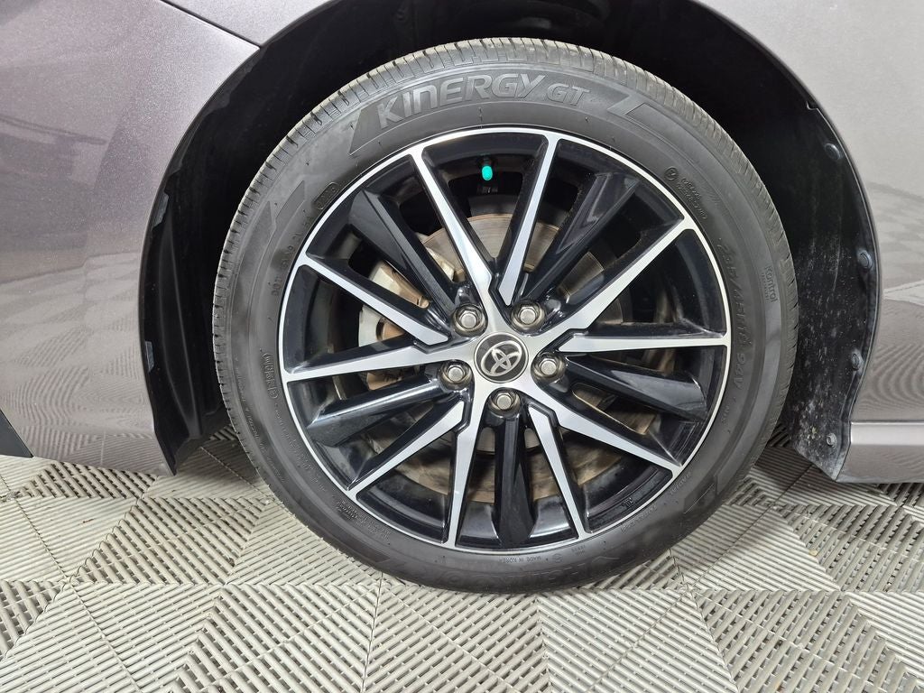 2021 Toyota Camry Hybrid SE
