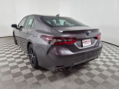 2021 Toyota Camry Hybrid SE