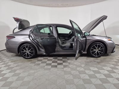 2021 Toyota Camry Hybrid SE