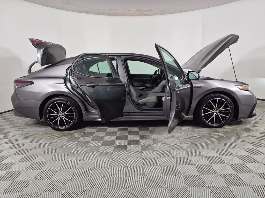 2021 Toyota Camry Hybrid SE