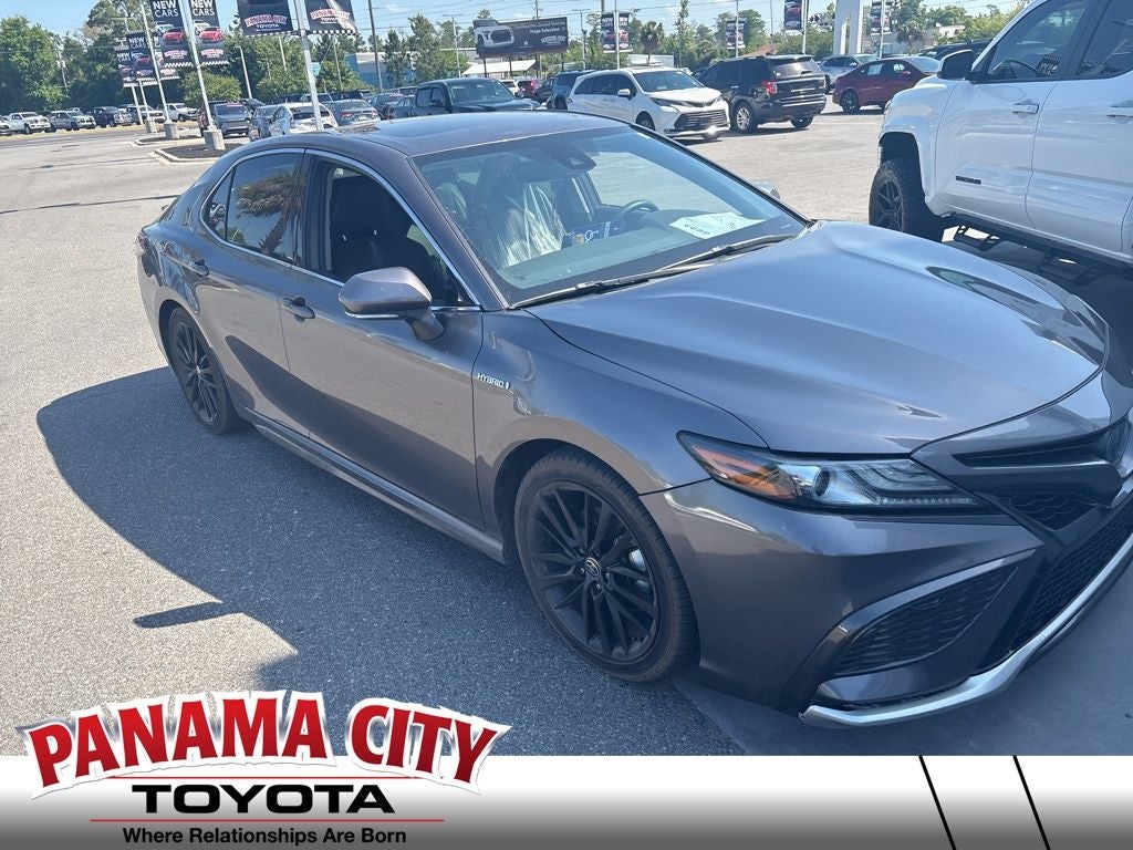 2021 Toyota Camry Hybrid XSE