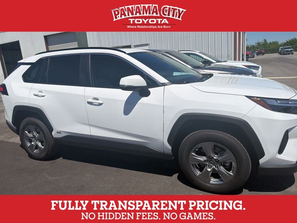 2022 Toyota RAV4 Hybrid XLE