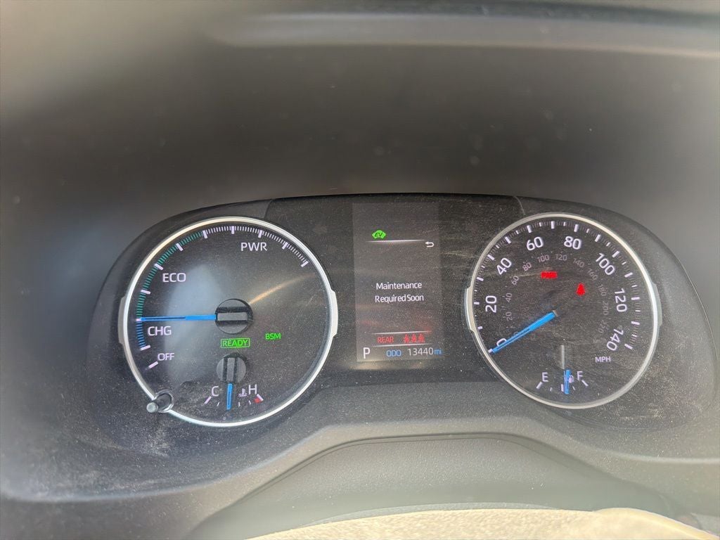 2022 Toyota RAV4 Hybrid XLE