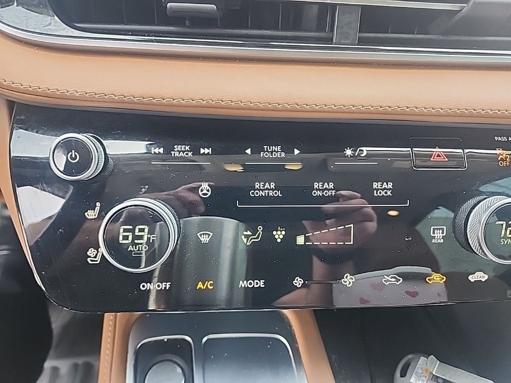 2023 INFINITI QX60 Sensory