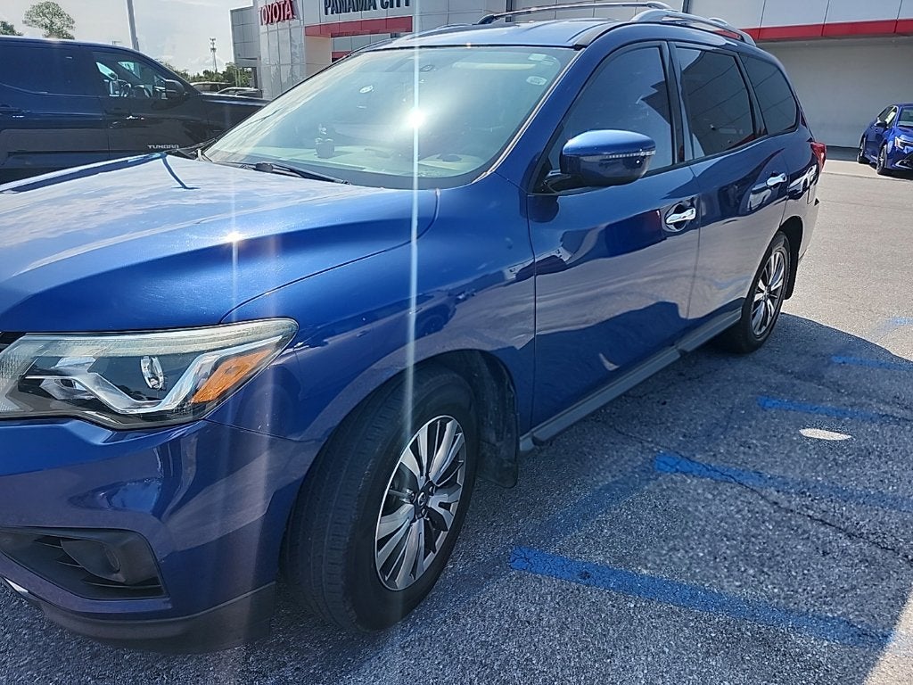 2019 Nissan Pathfinder S