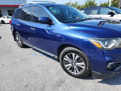 2019 Nissan Pathfinder S