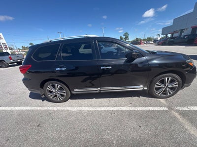2019 Nissan Pathfinder Platinum