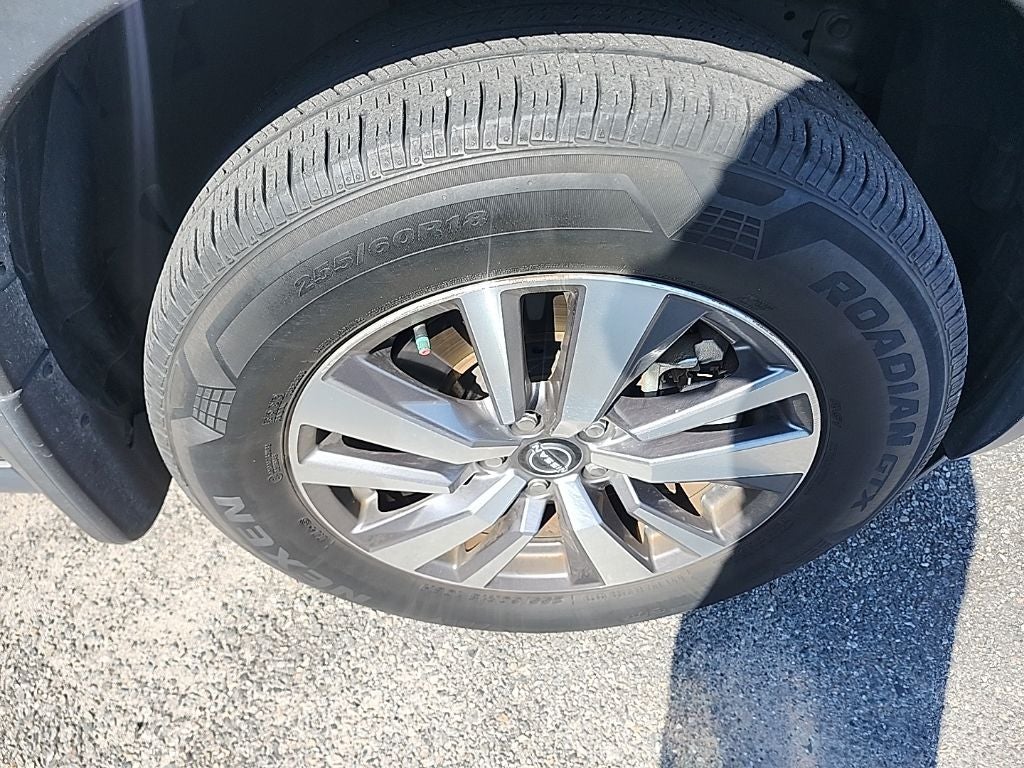 2022 Nissan Pathfinder SL