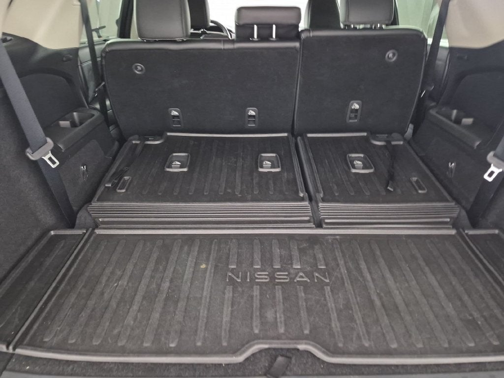 2022 Nissan Pathfinder SL