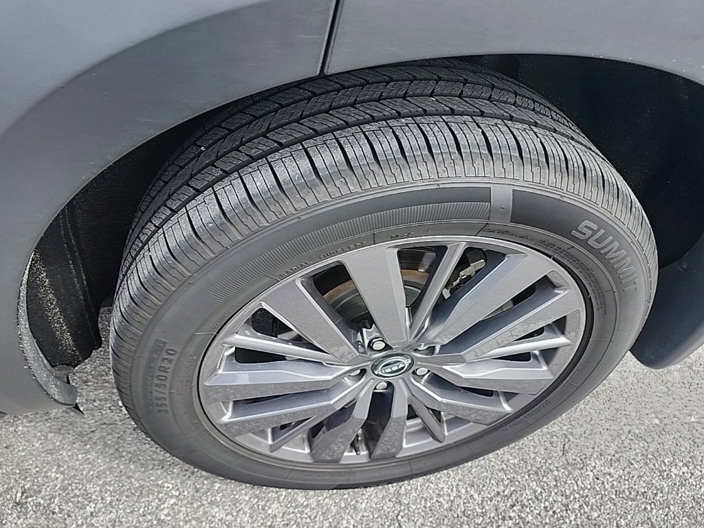 2024 Nissan Pathfinder SL