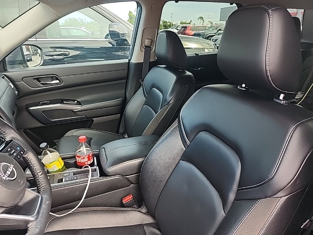 2024 Nissan Pathfinder SL