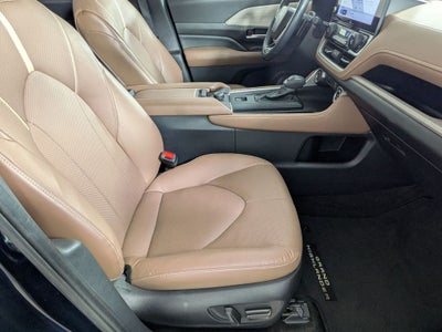 2024 Toyota GRAND HIGHLANDER Platinum