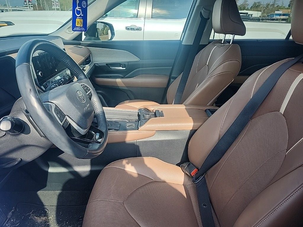 2024 Toyota GRAND HIGHLANDER Platinum