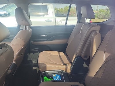 2024 Toyota GRAND HIGHLANDER Platinum